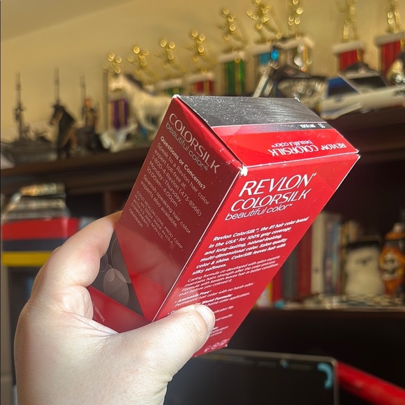 Revlon Colorsilk Soft Black 11 Hair Color Full Coverage Shine - Picture 4 of 4